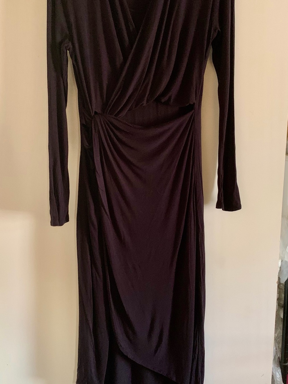 Elegant Long-Sleeve Wrap Midi Dress in Black #0009